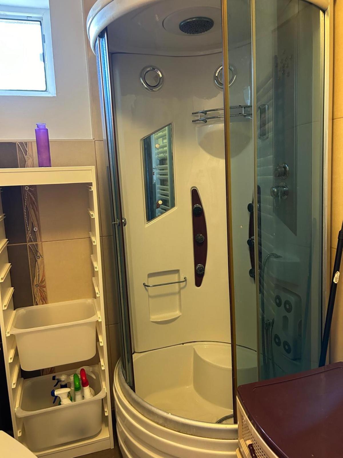 Vila De Inchiriat Aproape De Therme 발로테슈티 외부 사진