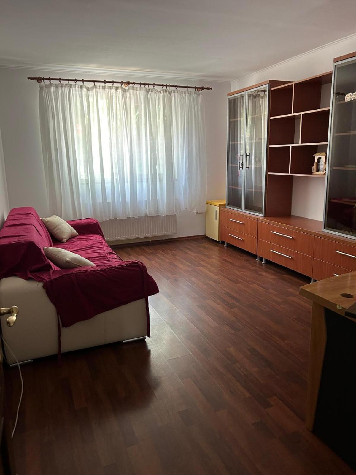 Vila De Inchiriat Aproape De Therme 발로테슈티 외부 사진