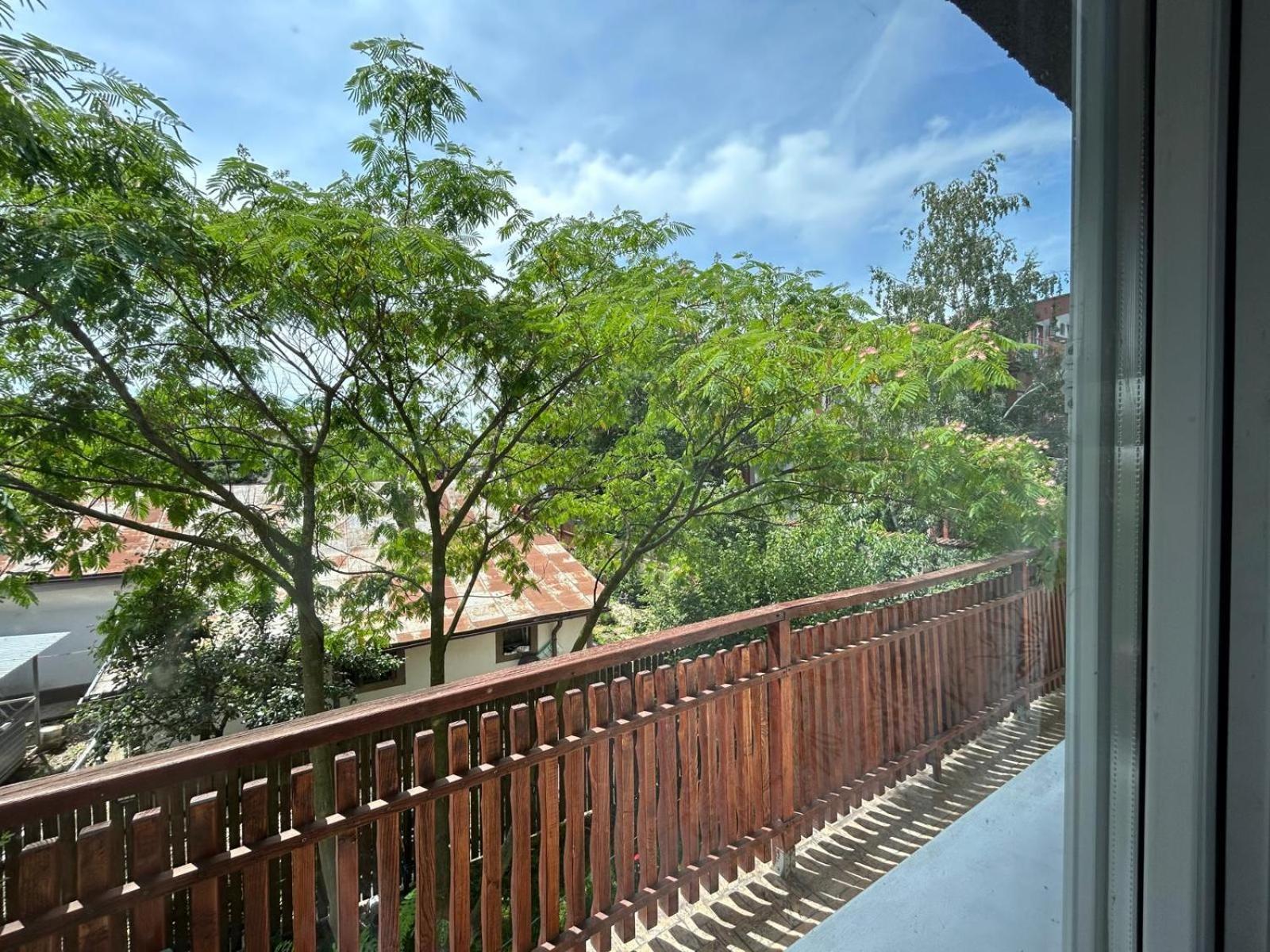 Vila De Inchiriat Aproape De Therme 발로테슈티 외부 사진